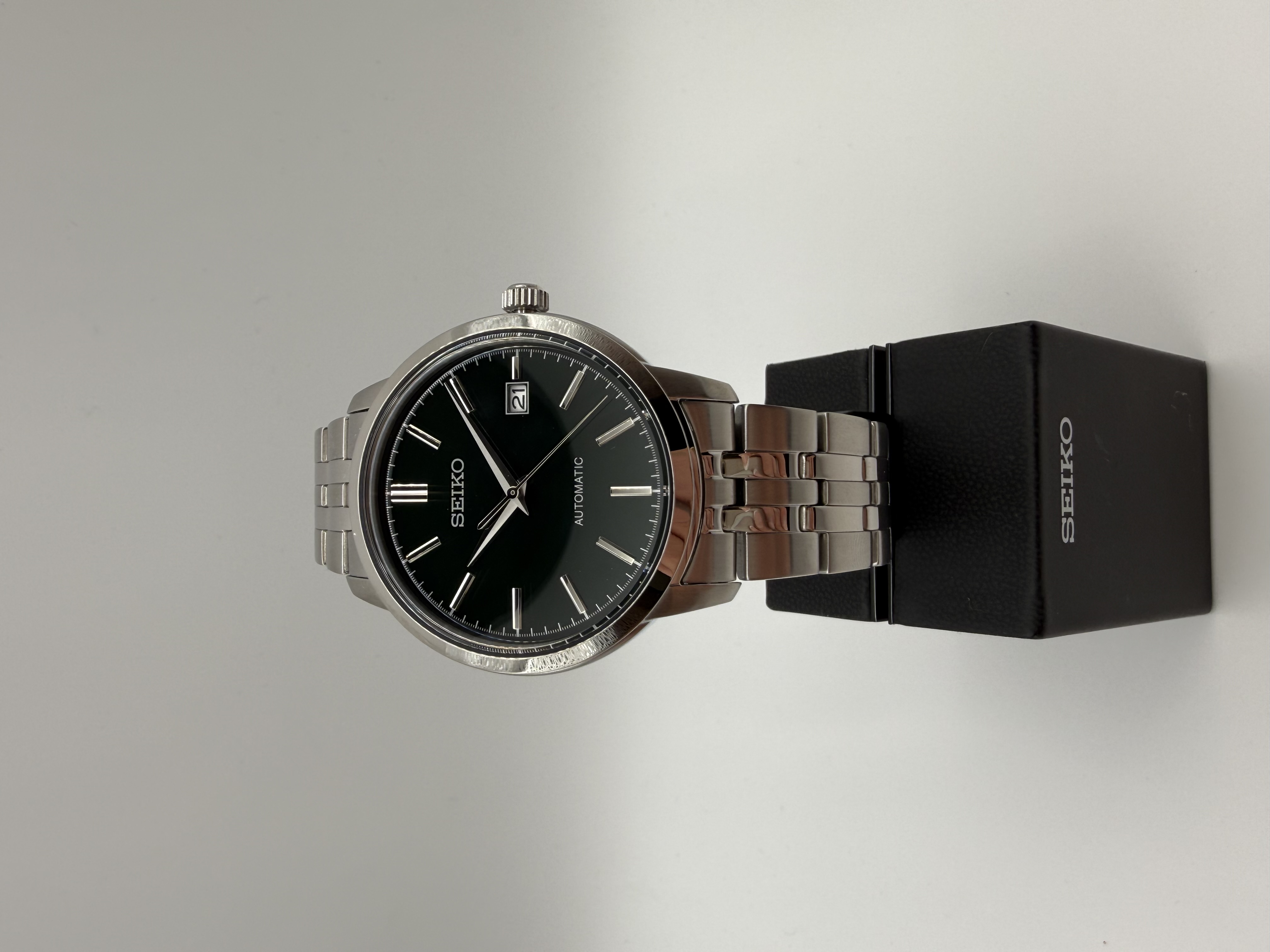 Seiko Herrenuhr Automatic schwarzes Zifferblatt Stahlarmband