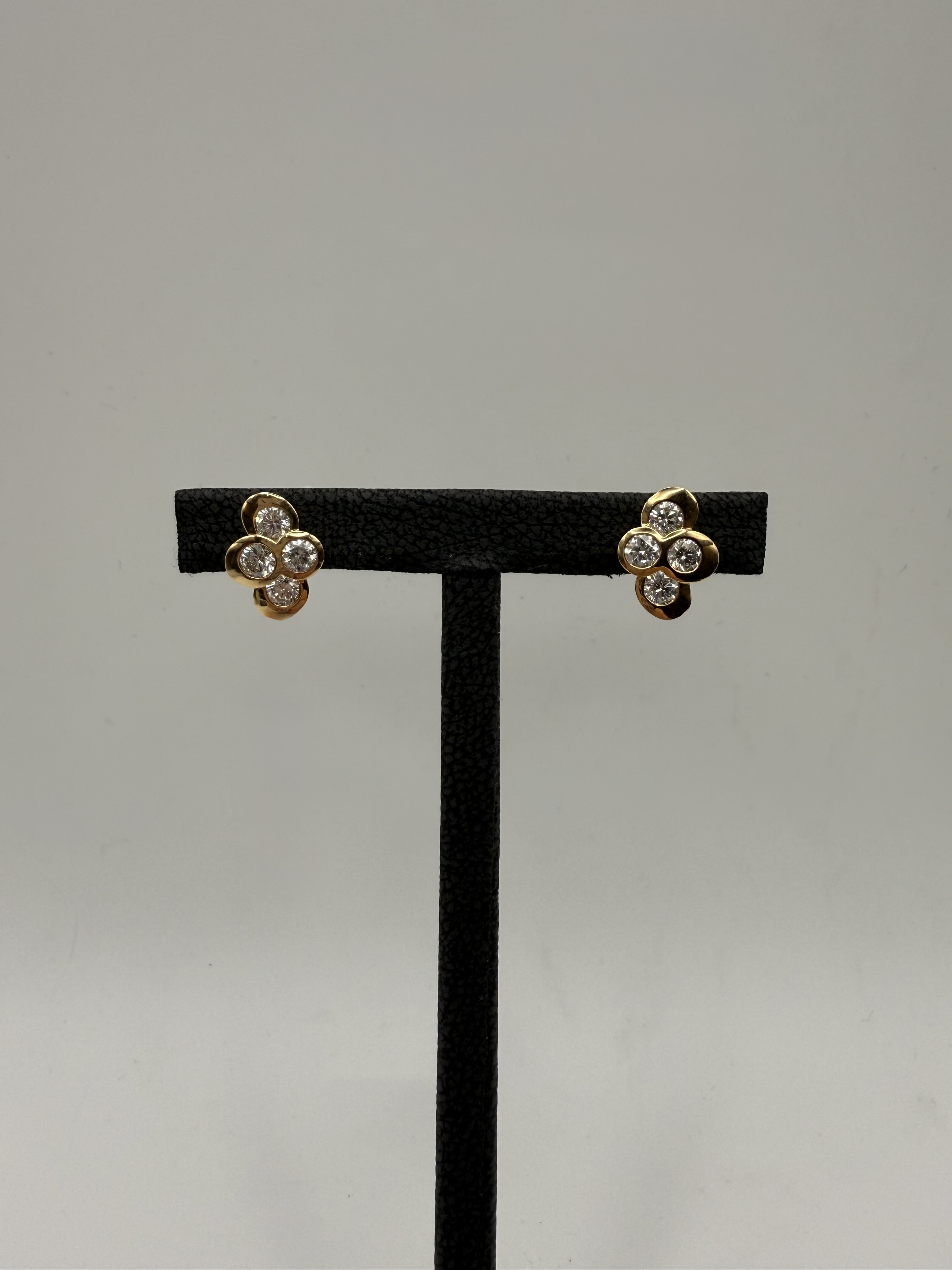 Ohrstecker 750 Rotgold mit Diamanten Kleeblatt-Design