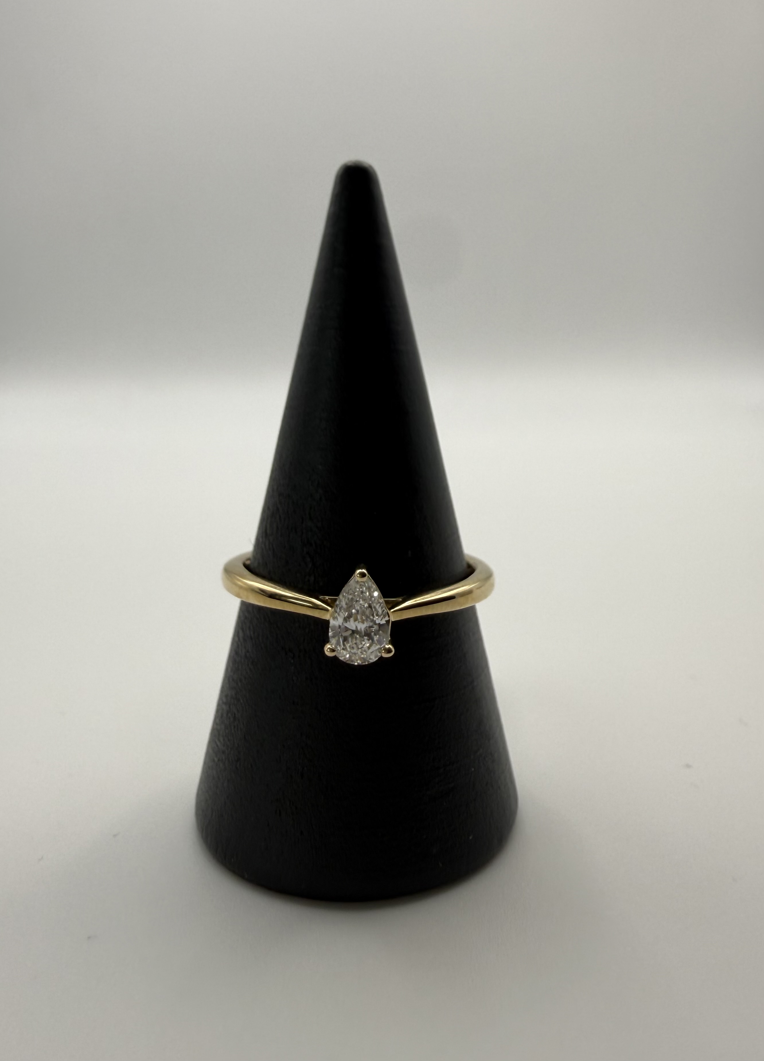 Verlobungsring 333 Gelbgold mit Labor Diamant